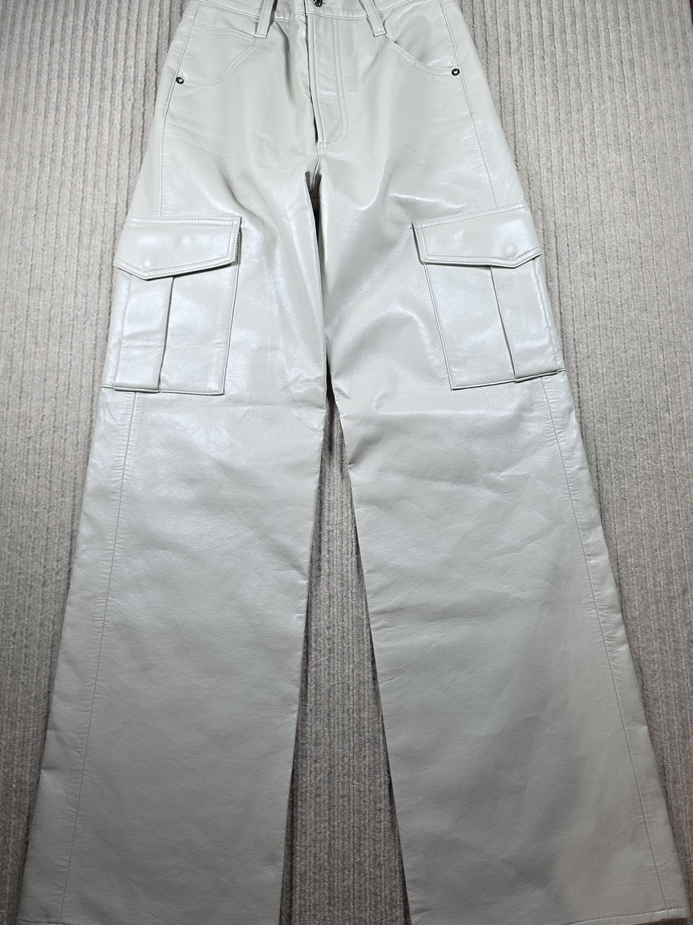 AGOLDE Women's Beige Recycled Leather Minka Cargo Lined Pants Soft 24x32 - Picture 5 of 11